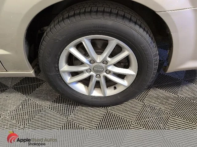 Used 2016 Beige Dodge SXT image 46