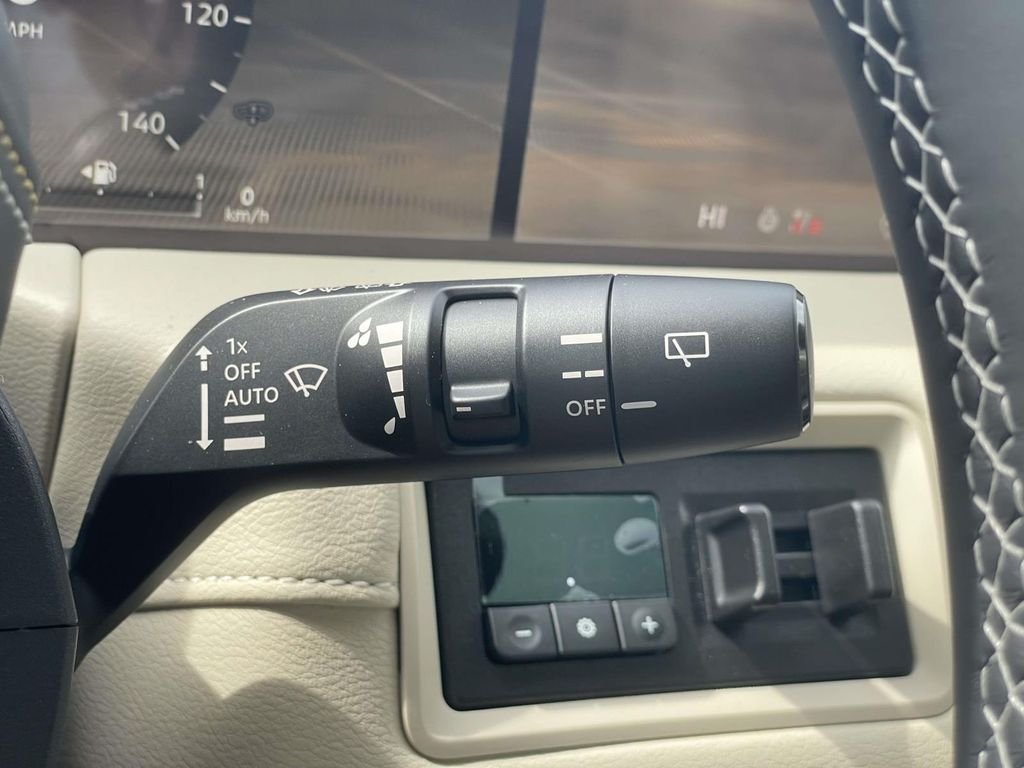 New 2026 Alpine Metallic / Super Black Two-tone Nissan Platinum Reserve image 23