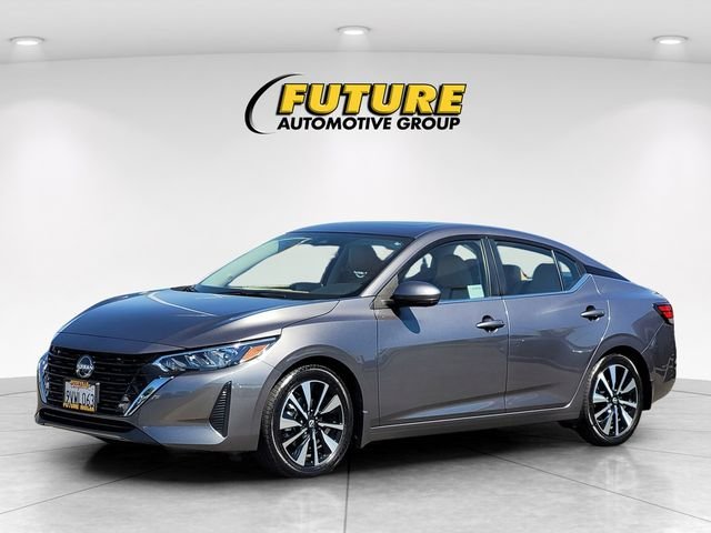 Used 2025 Gray Nissan SV image 5