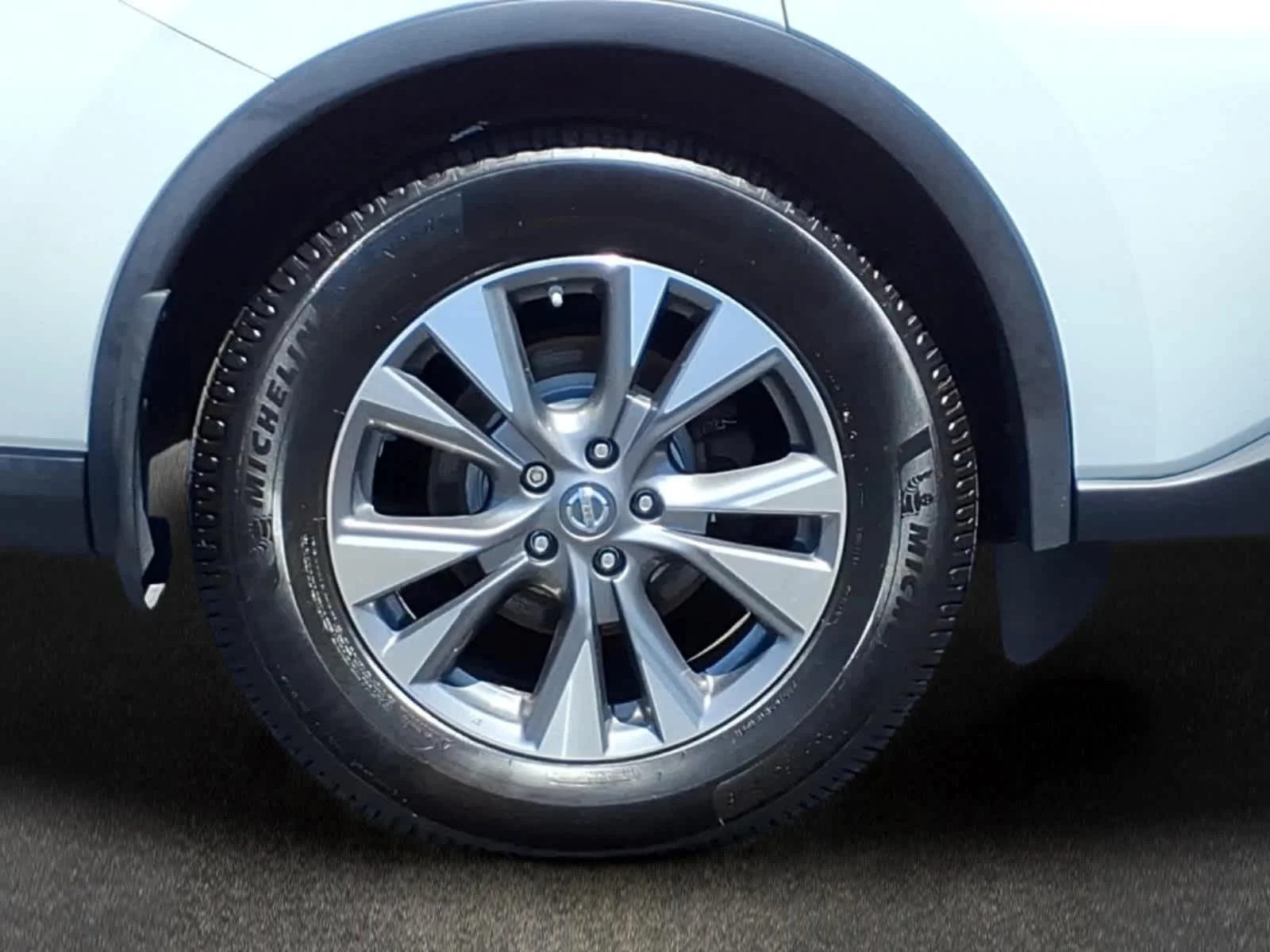 Used 2017 Pearl White Nissan S image 3