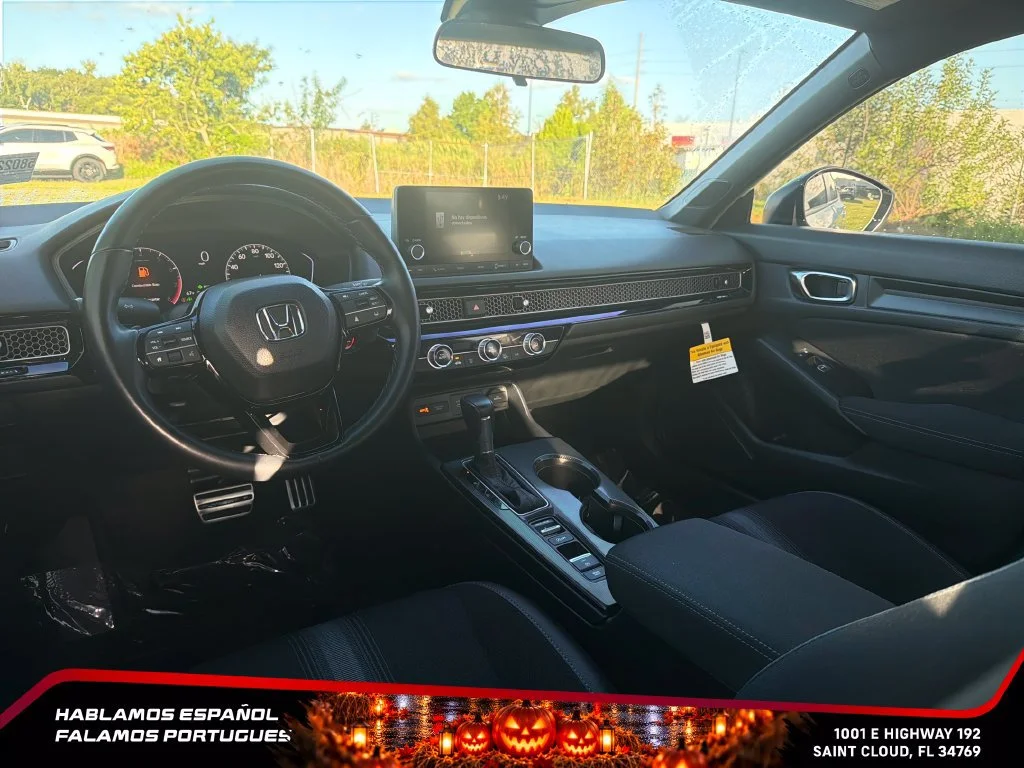 Used 2025  Honda Sport image 27