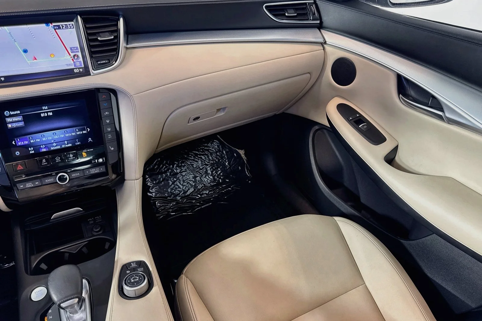 Used 2021 Majestic White INFINITI ESSENTIAL image 22