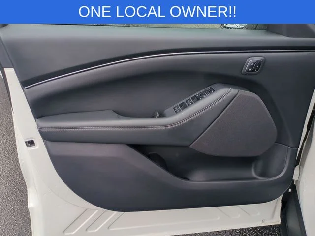 Used 2024 White Ford Select image 12