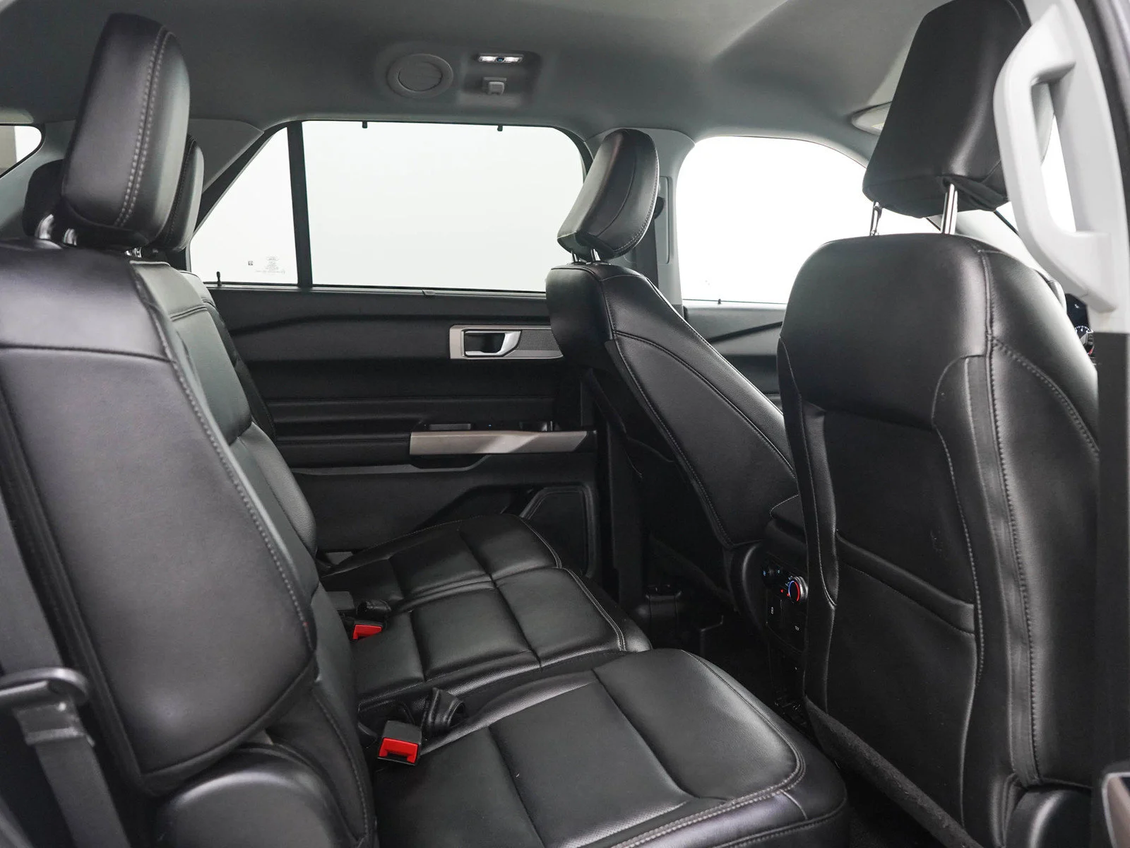 Used 2023 Oxford White Ford Limited image 13