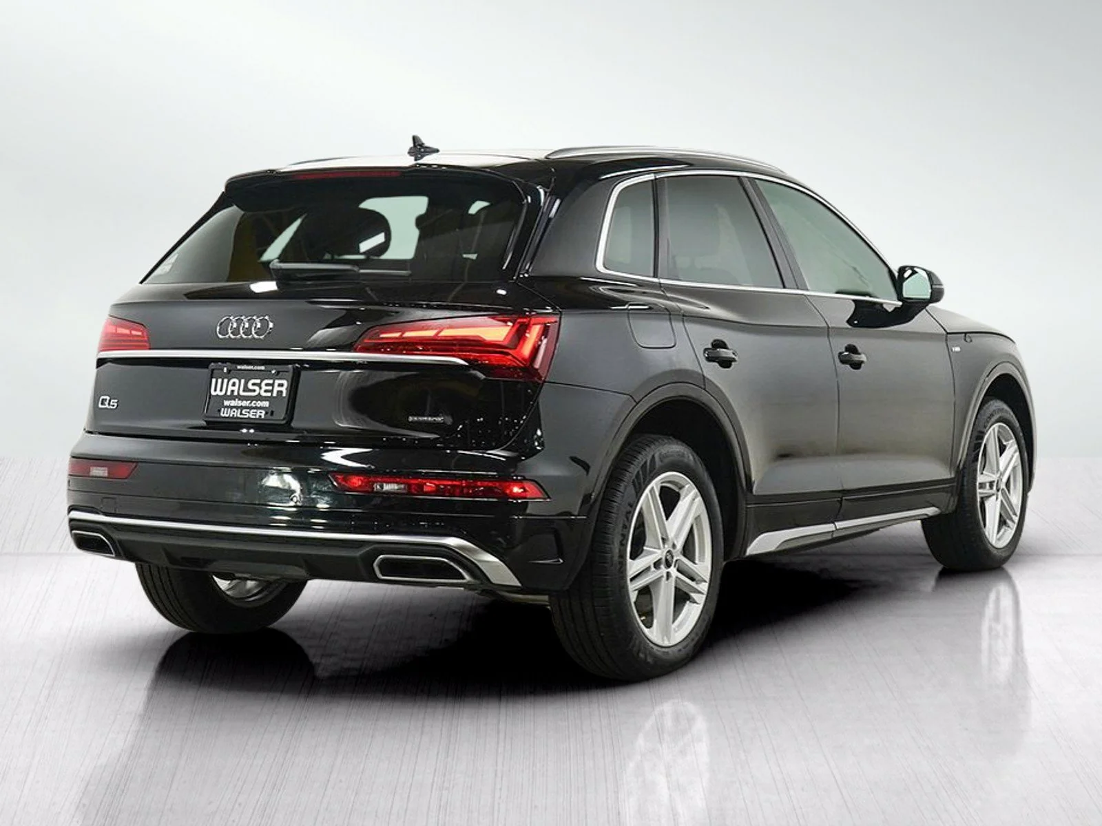 Used 2024 Mythos Black Metallic Audi 55 Premium image 5