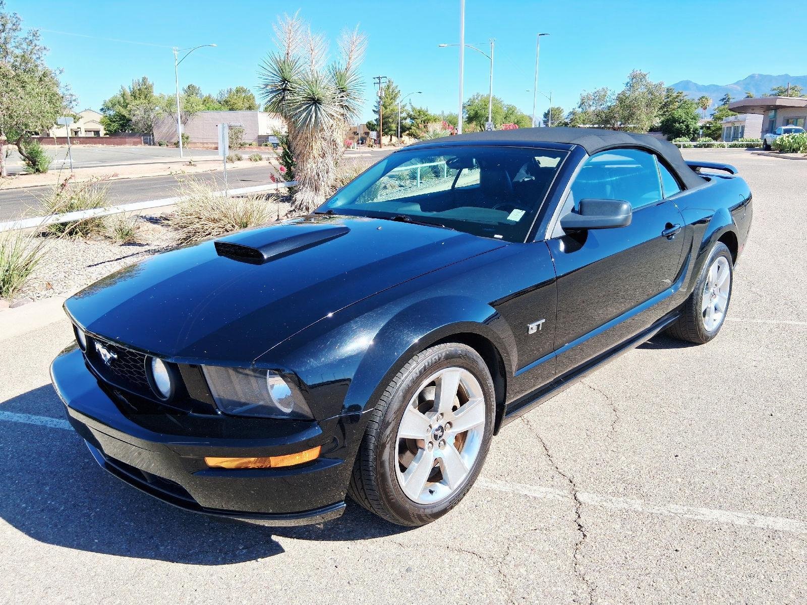 Used 2007  Ford GT Deluxe image 11