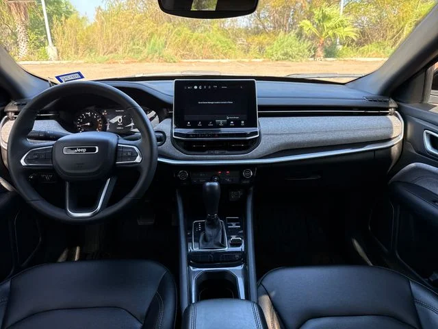 Used 2023 Gray Jeep Latitude Lux image 12