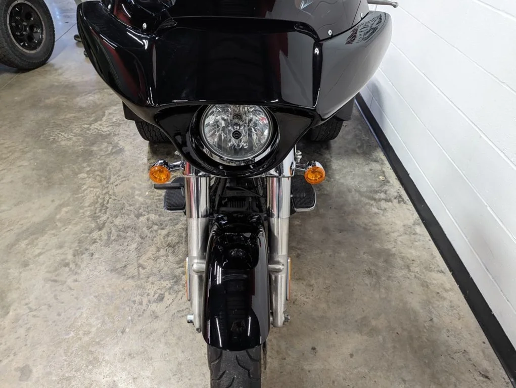 Used 2015 BLACK Harley-Davidson®  image 3