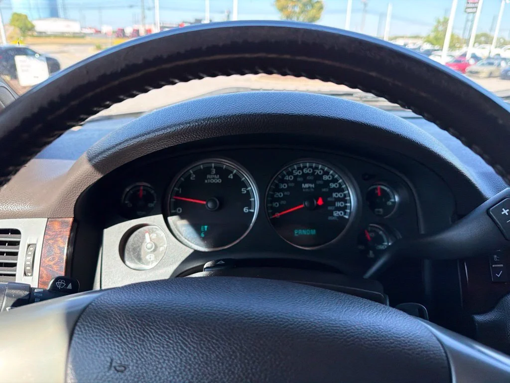 Used 2012 Gray GMC Denali image 18
