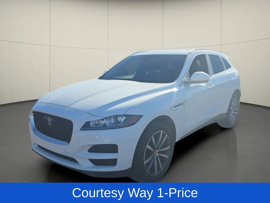 Used 2020 White Jaguar 25t Prestige image 4
