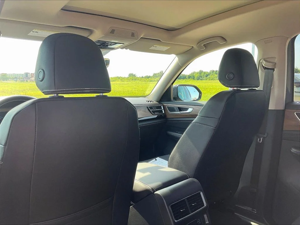 New 2026 Gray Volkswagen SE w/Technology image 28