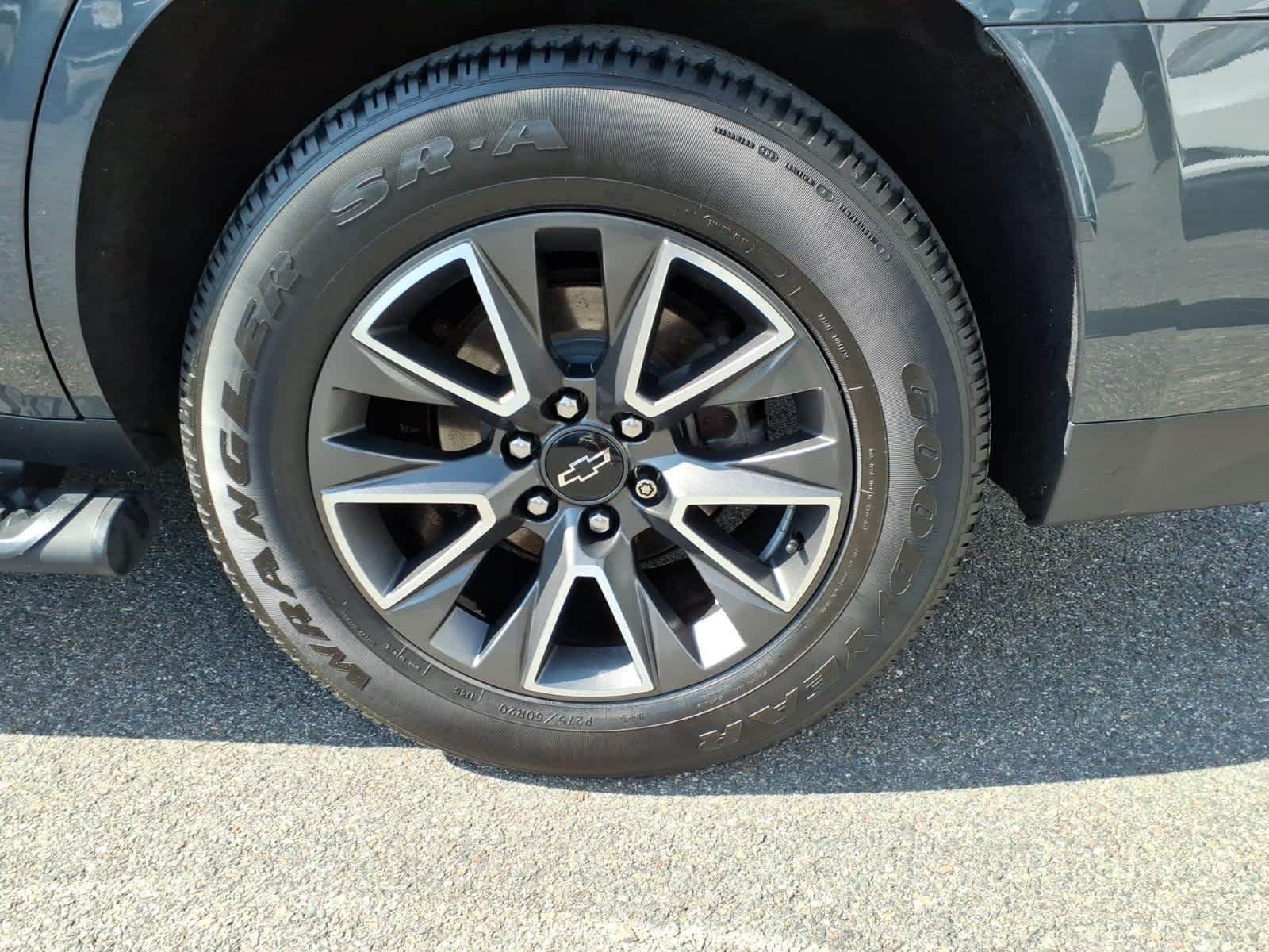 Used 2021 Shadow Gray Metallic Chevrolet Z71 image 7