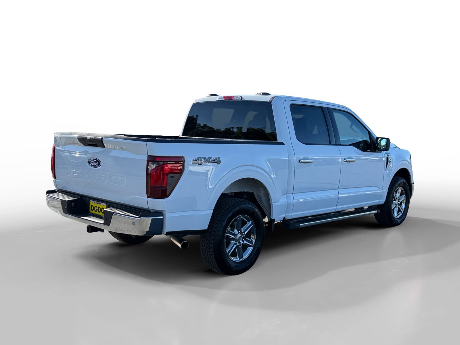 Certified Used 2025 Oxford White Ford XLT image 5