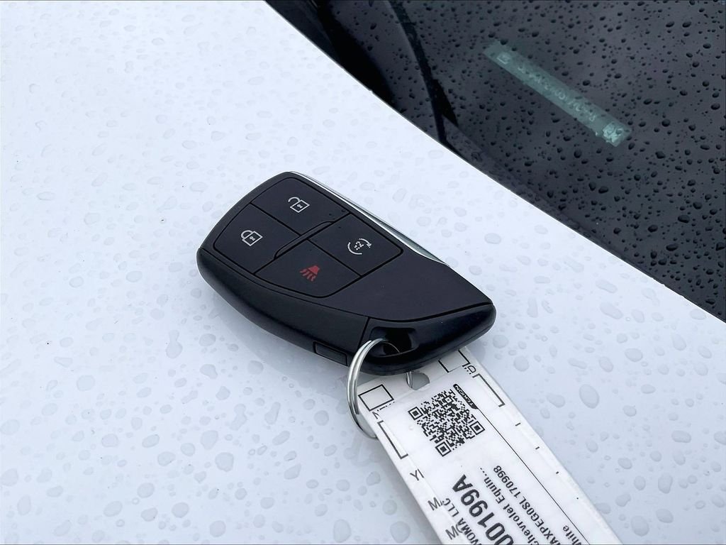 Used 2025 White Chevrolet LT image 29