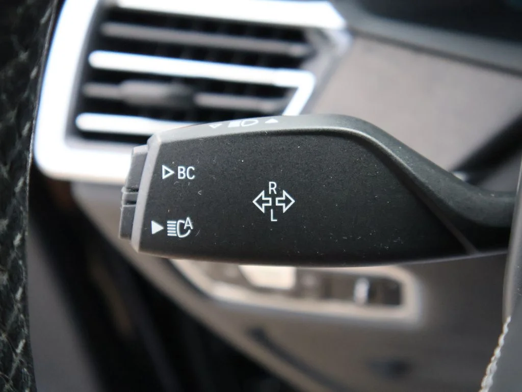 Used 2021 Black BMW xDrive40i image 60