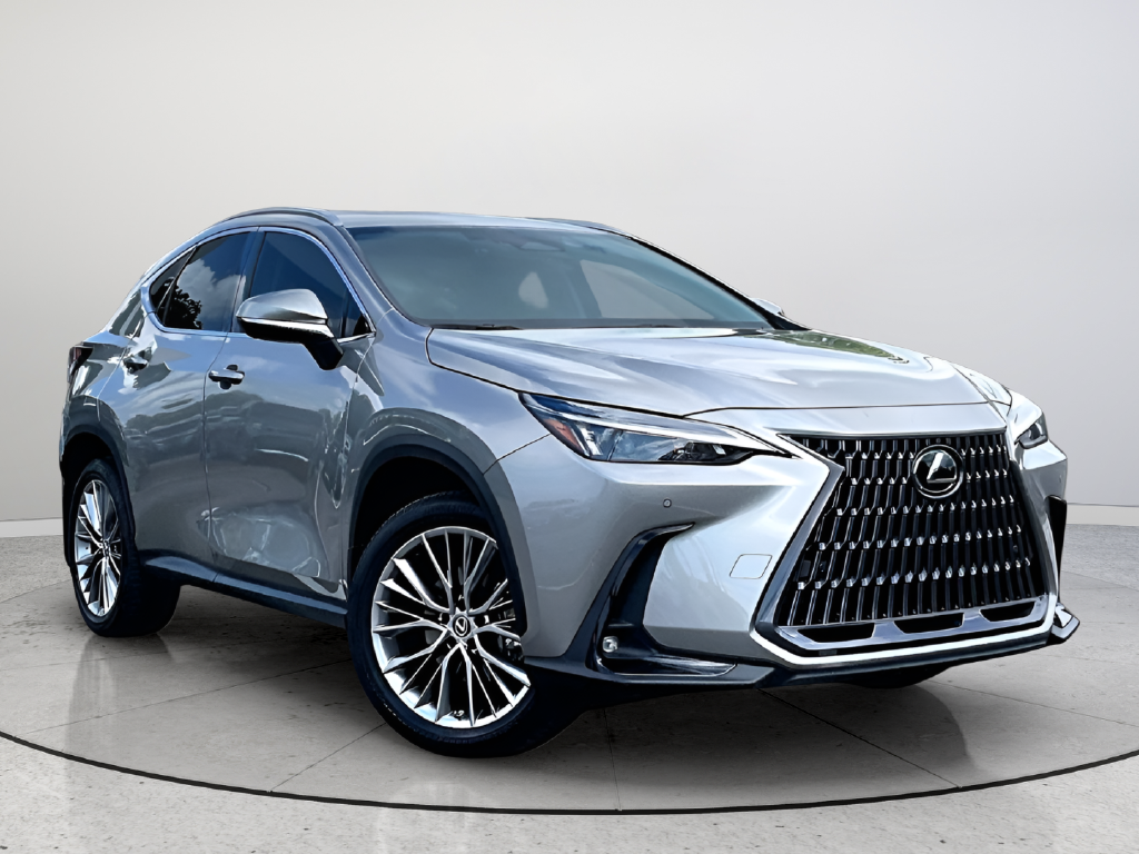 Used 2022 Silver Lexus 350 Premium image 3