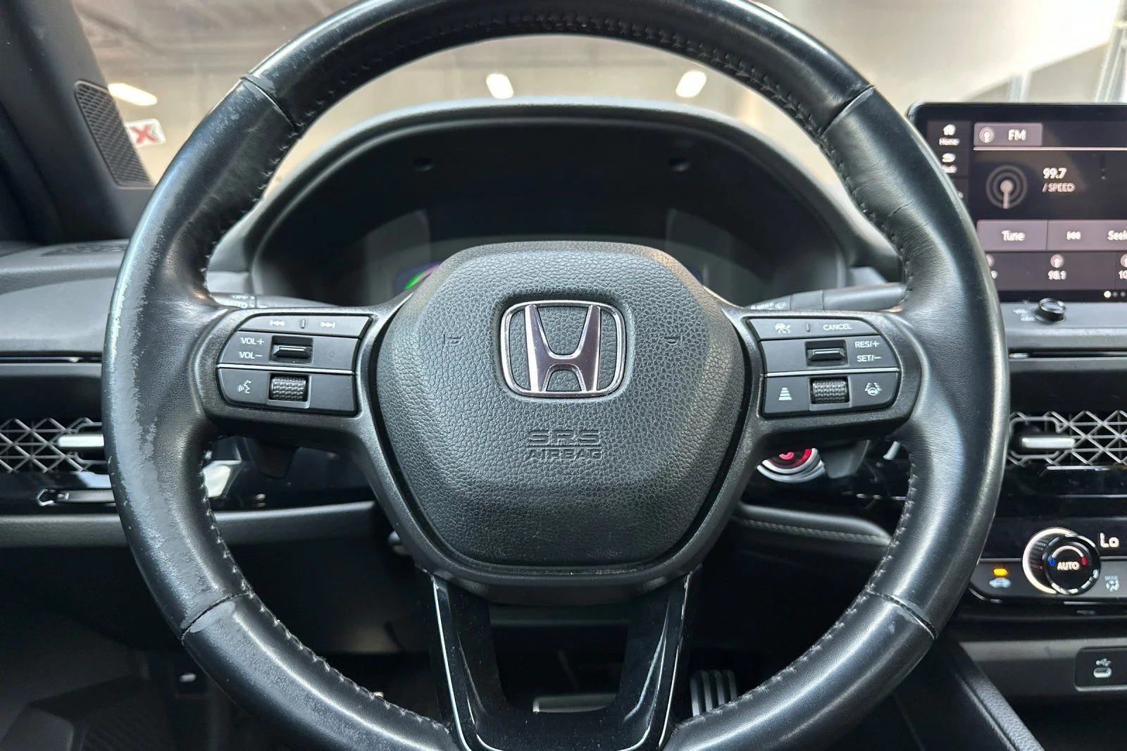 Used 2024  Honda Sport image 23