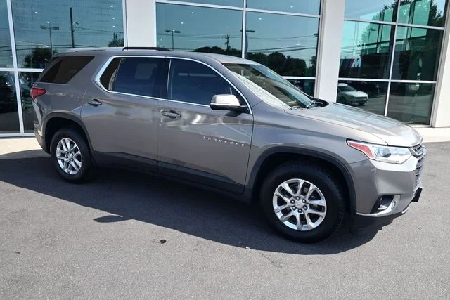 Used 2018 Gray Chevrolet LT image 6