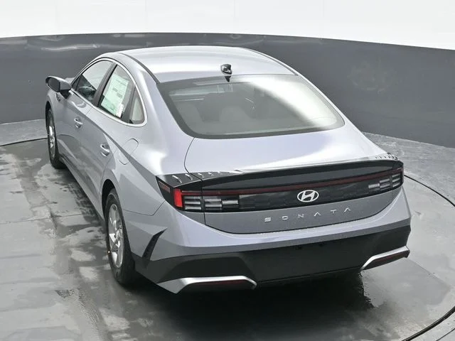 New 2026 Blue Hyundai SE image 10