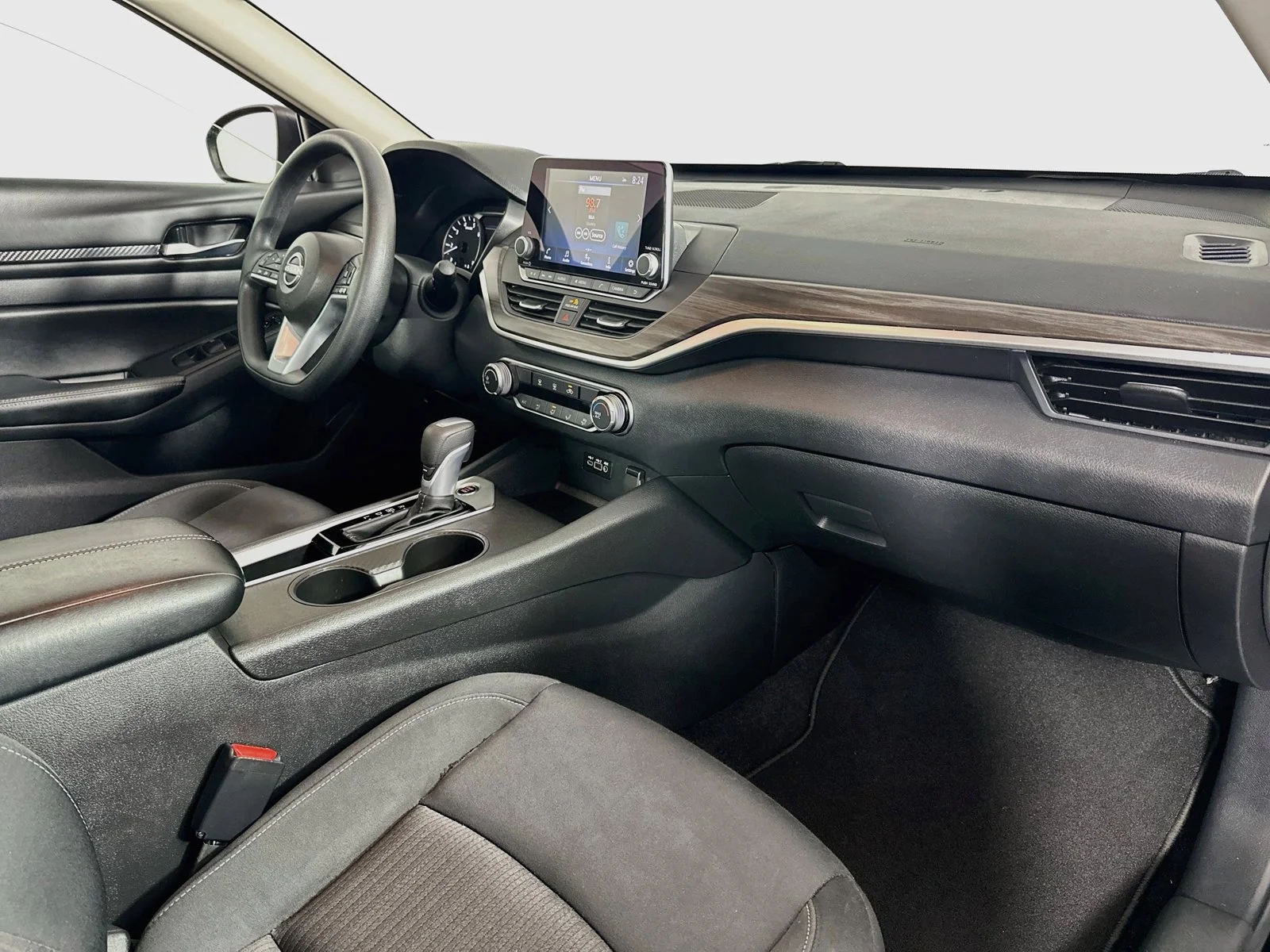 Used 2025 Super Black Clearcoat Nissan 2.5 SV image 26
