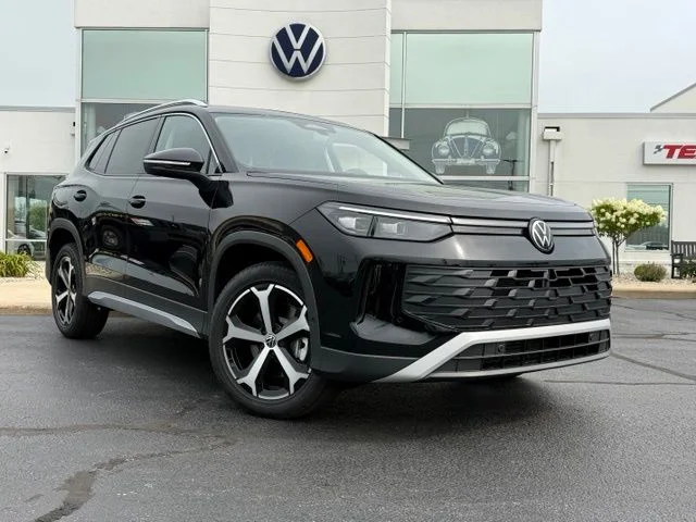 New 2026 Deep Black Pearl Volkswagen 2.0T SE image 1