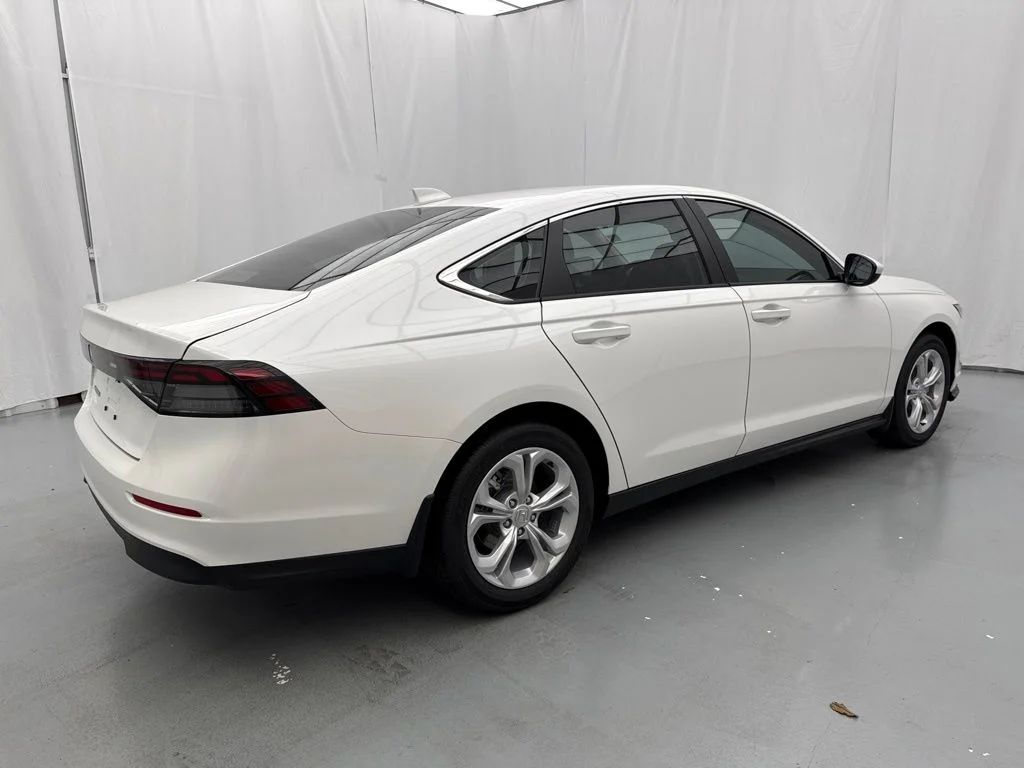 New 2026 Platinum White Pearl Honda LX image 11
