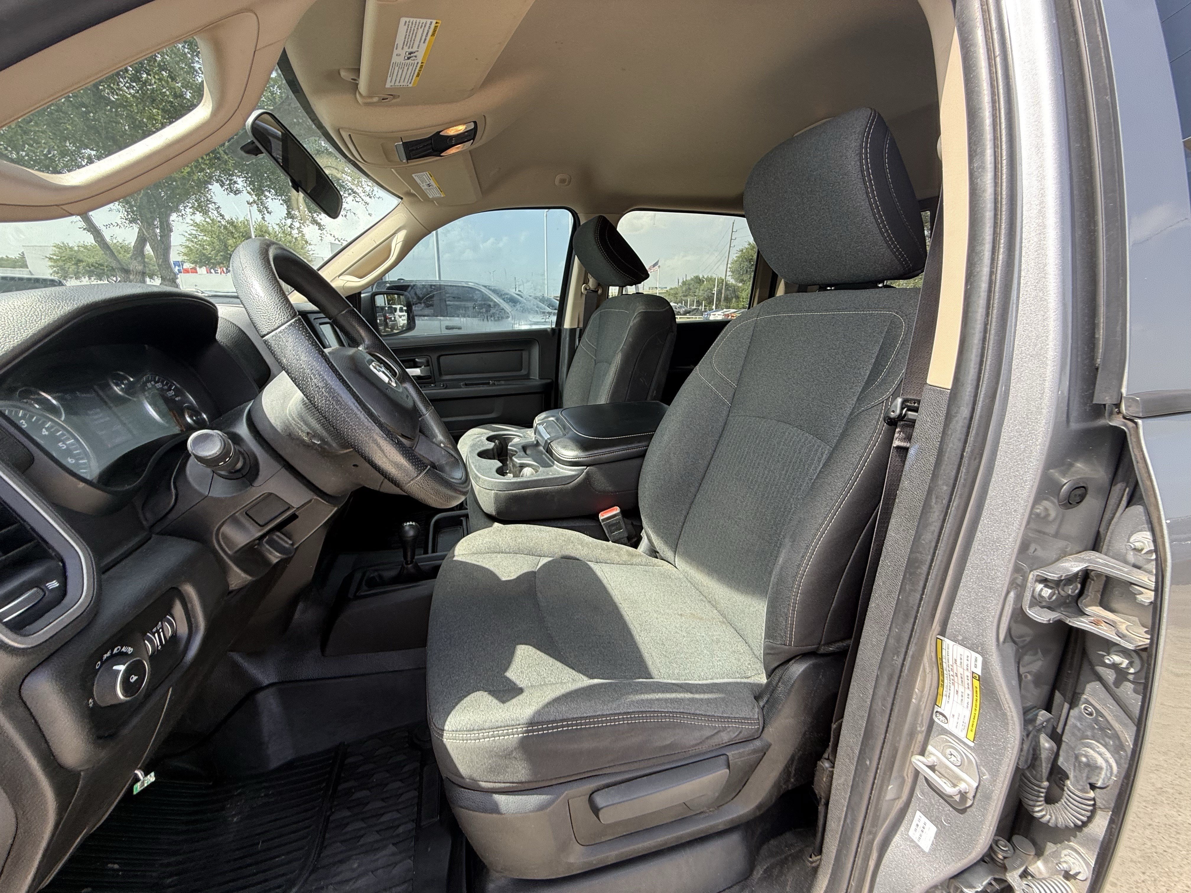 Used 2019 Billet Silver Metallic Clearcoat Ram Tradesman image 26