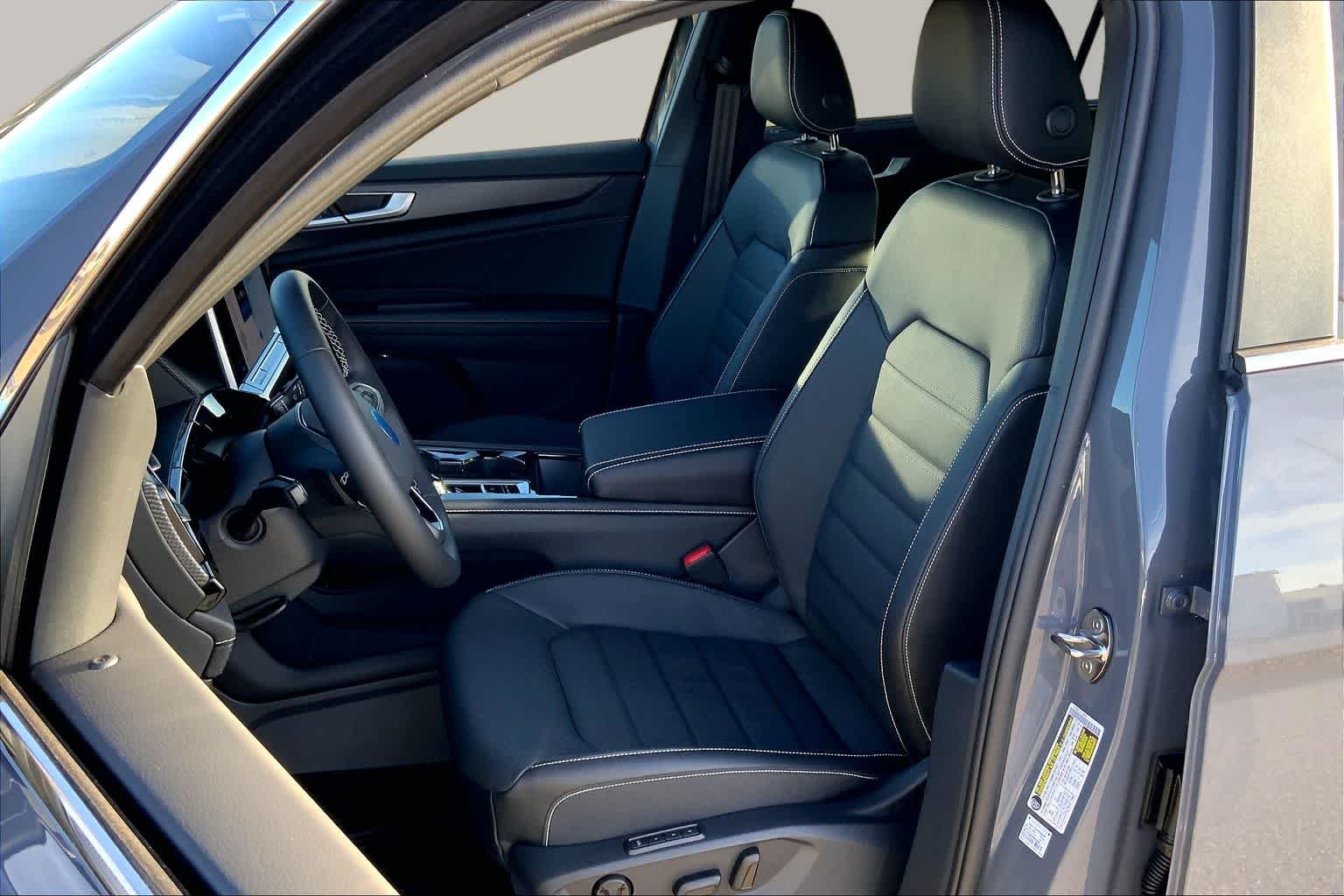 New 2026 Pure Gray Volkswagen 2.0T SEL image 9