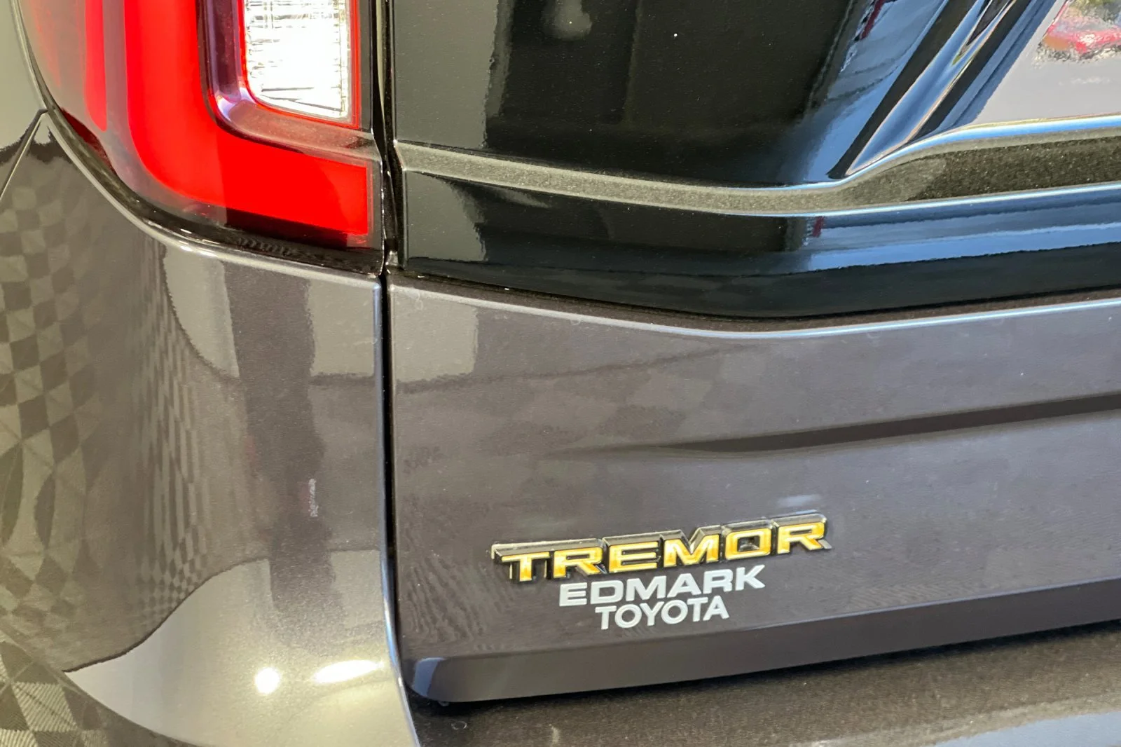 Used 2025 Dark Matter Gray Ford Tremor image 34