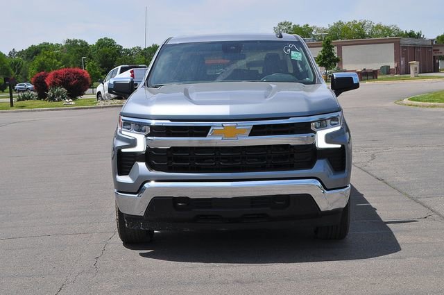 New 2026 Sterling Gray Metallic Chevrolet LT (2FL) image 6