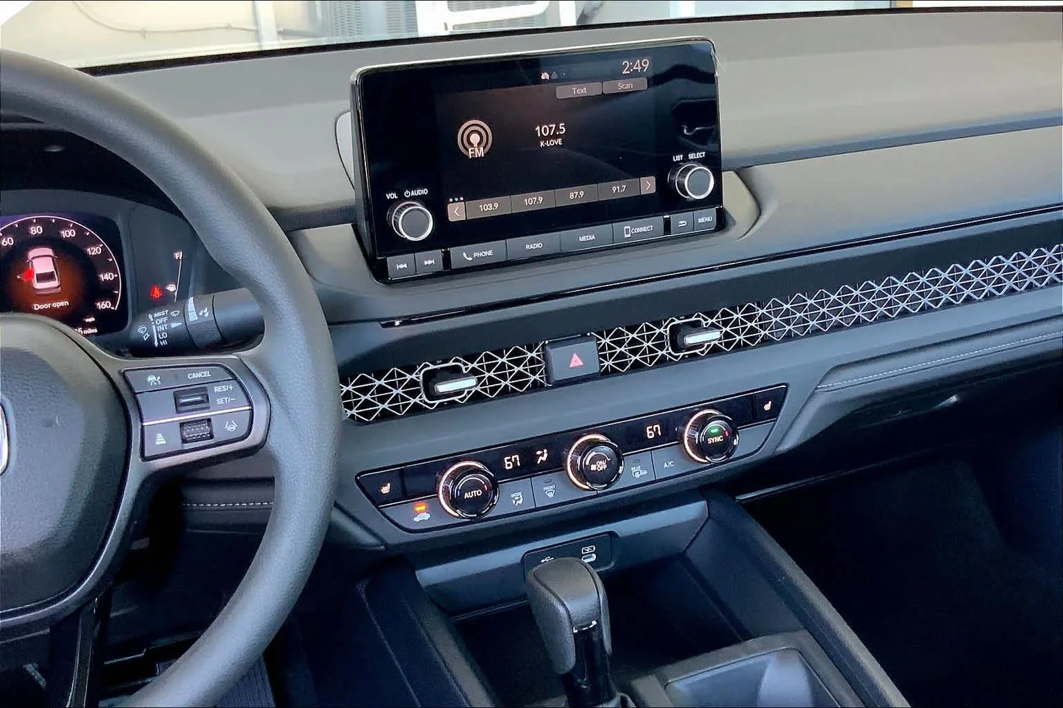 Used 2025 Solar Silver Metallic Honda SE image 6