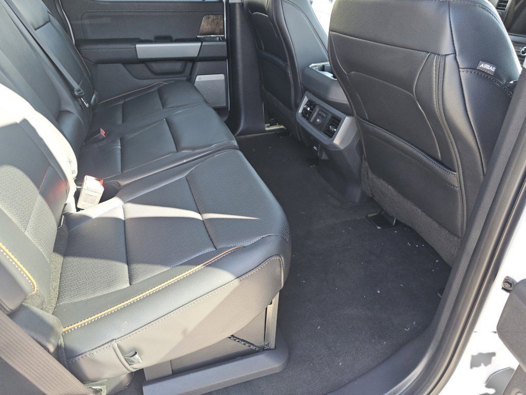 New 2026 Oxford White Ford LARIAT image 5