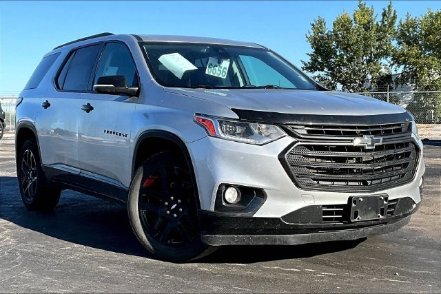 Used 2021 Silver Chevrolet Premier image 2