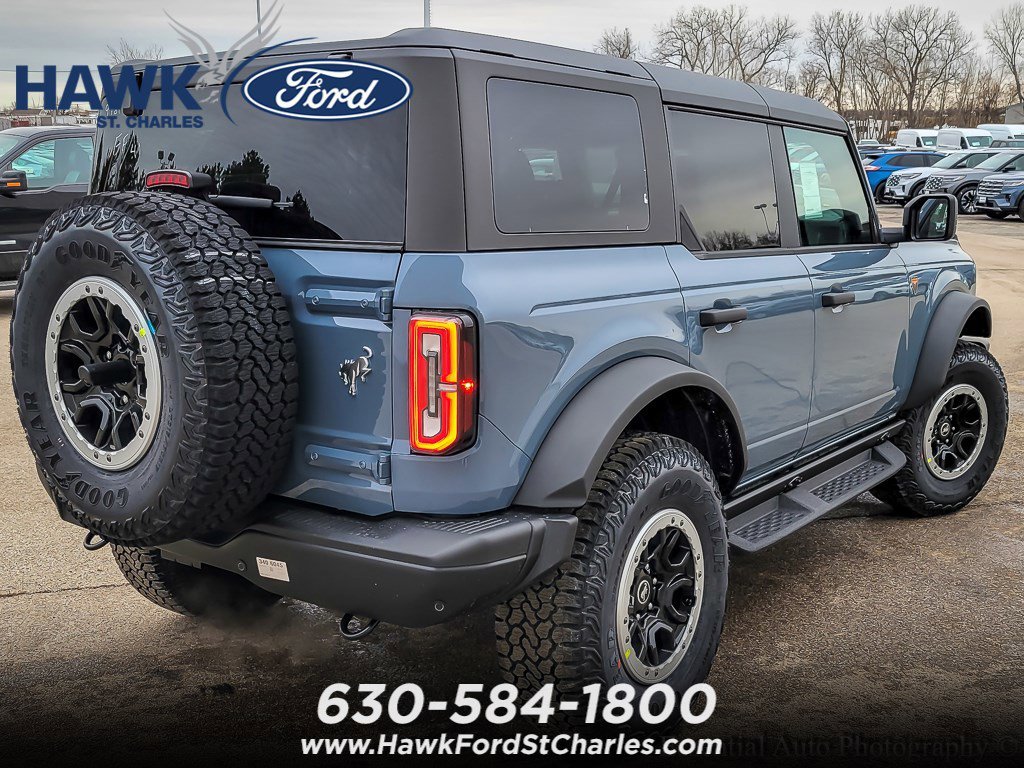 New 2025 Azure Gray Metallic Tri-Coat Ford Badlands® image 7