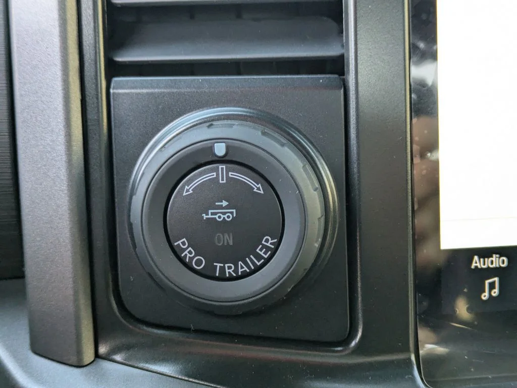 New 2026 Carbonized Gray Metallic Ford XLT image 22