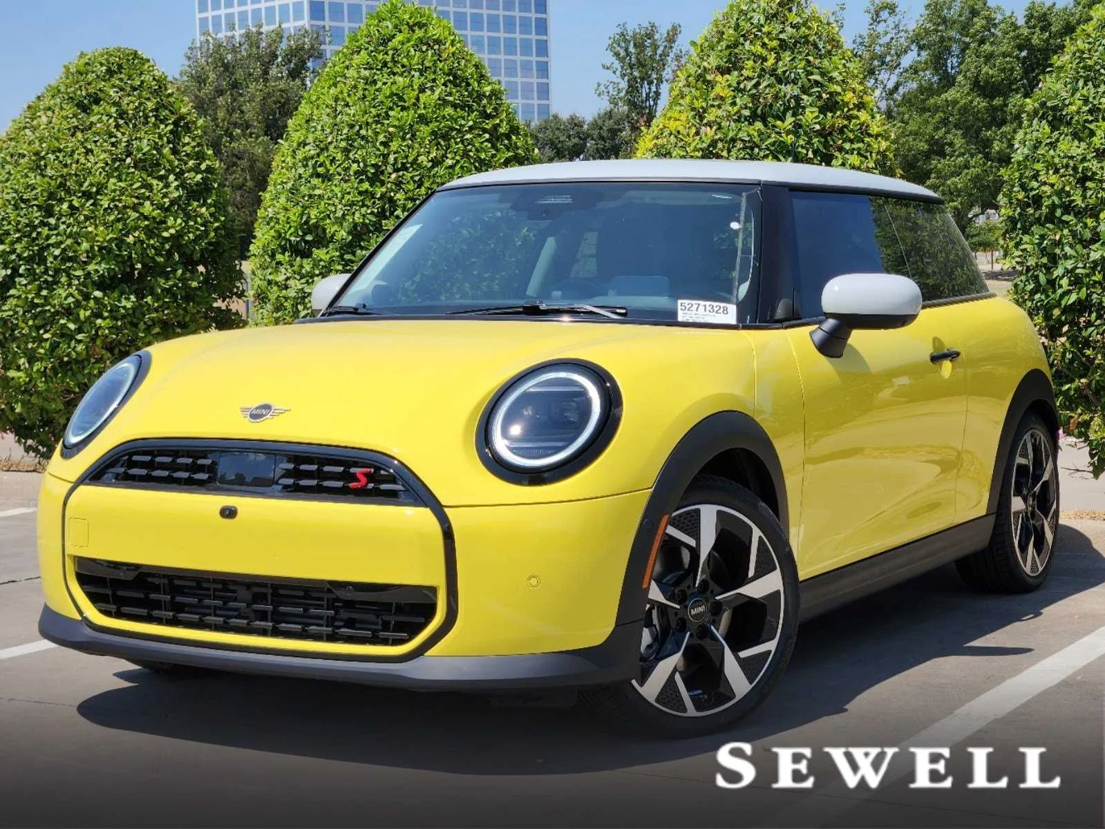 2025 MINI Hardtop Cooper S's photo