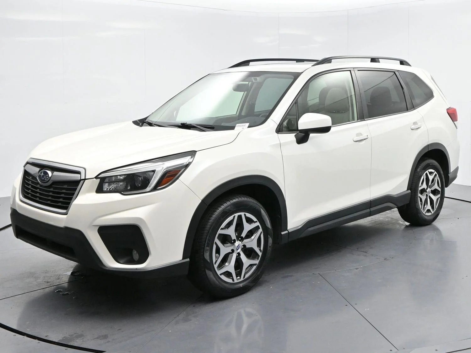 Used 2021 Crystal White Pearl Subaru Premium image 3