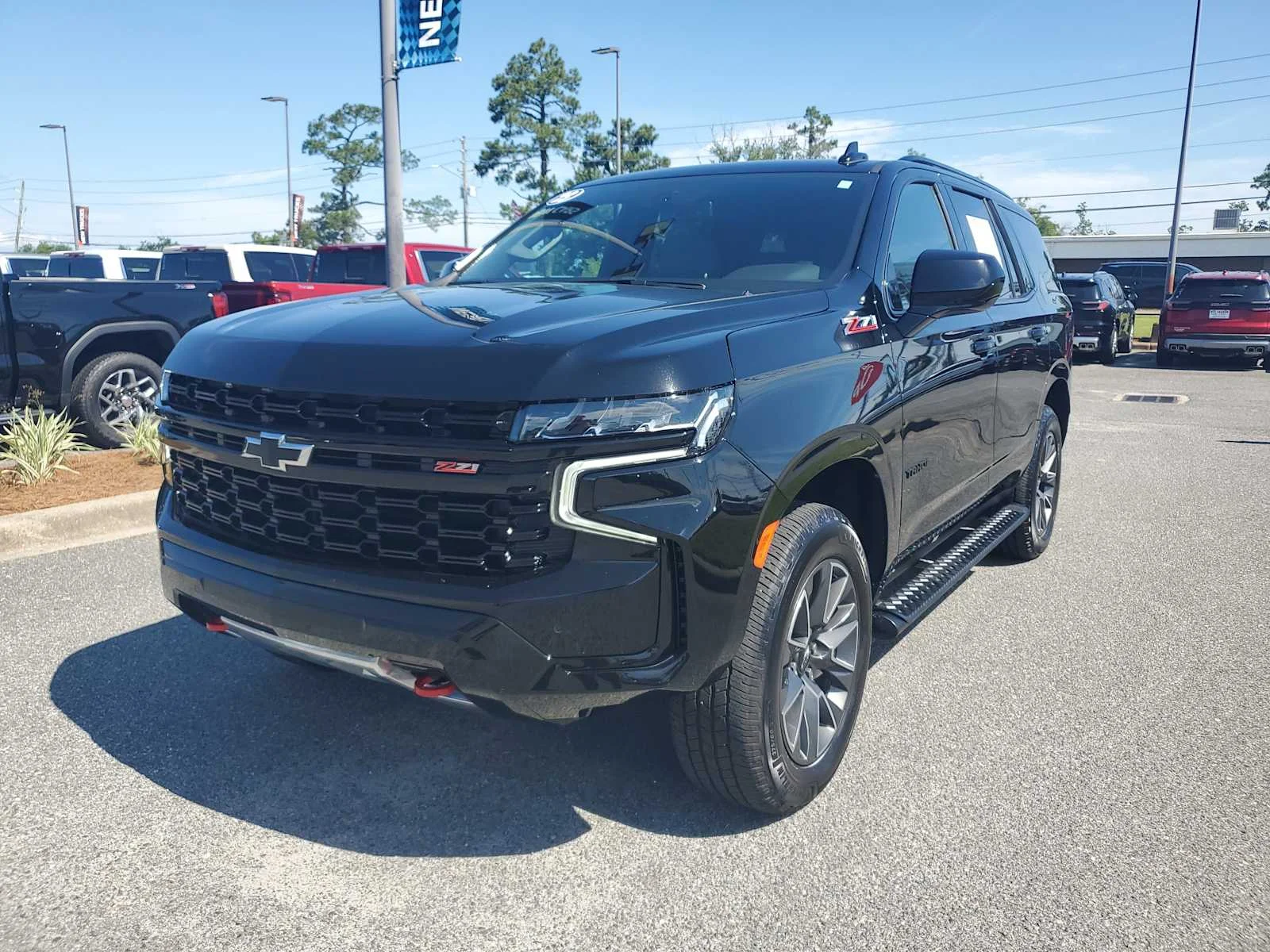 Used 2023 Black Chevrolet Z71 image 1