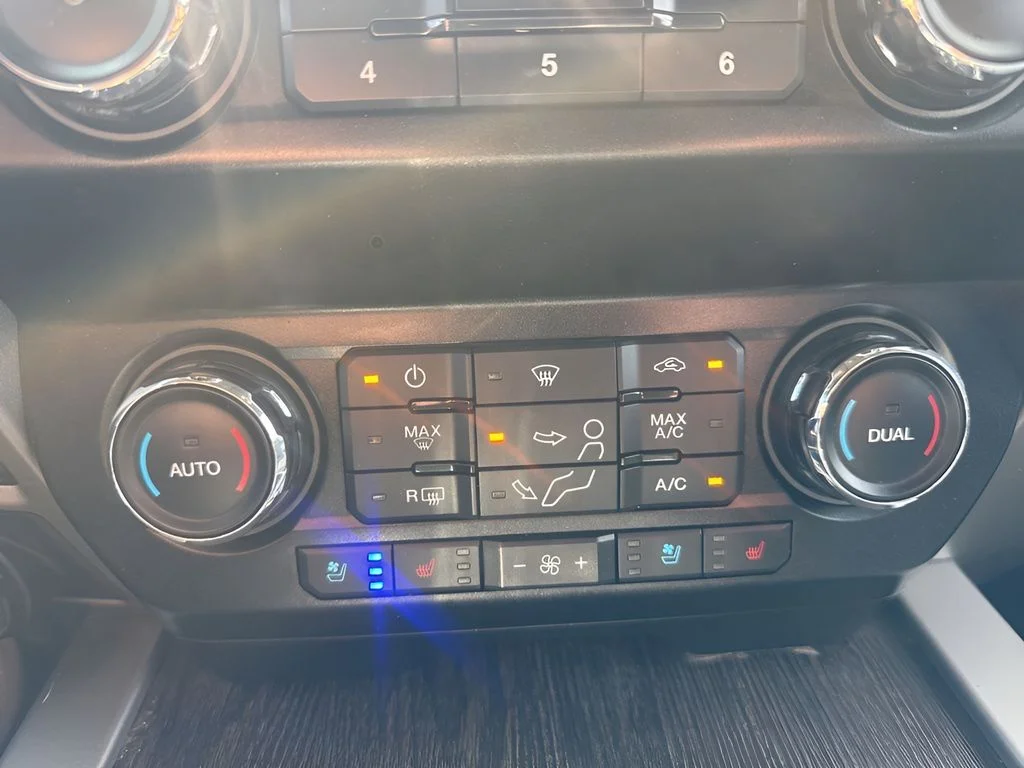 Used 2020 Black Ford Lariat image 21