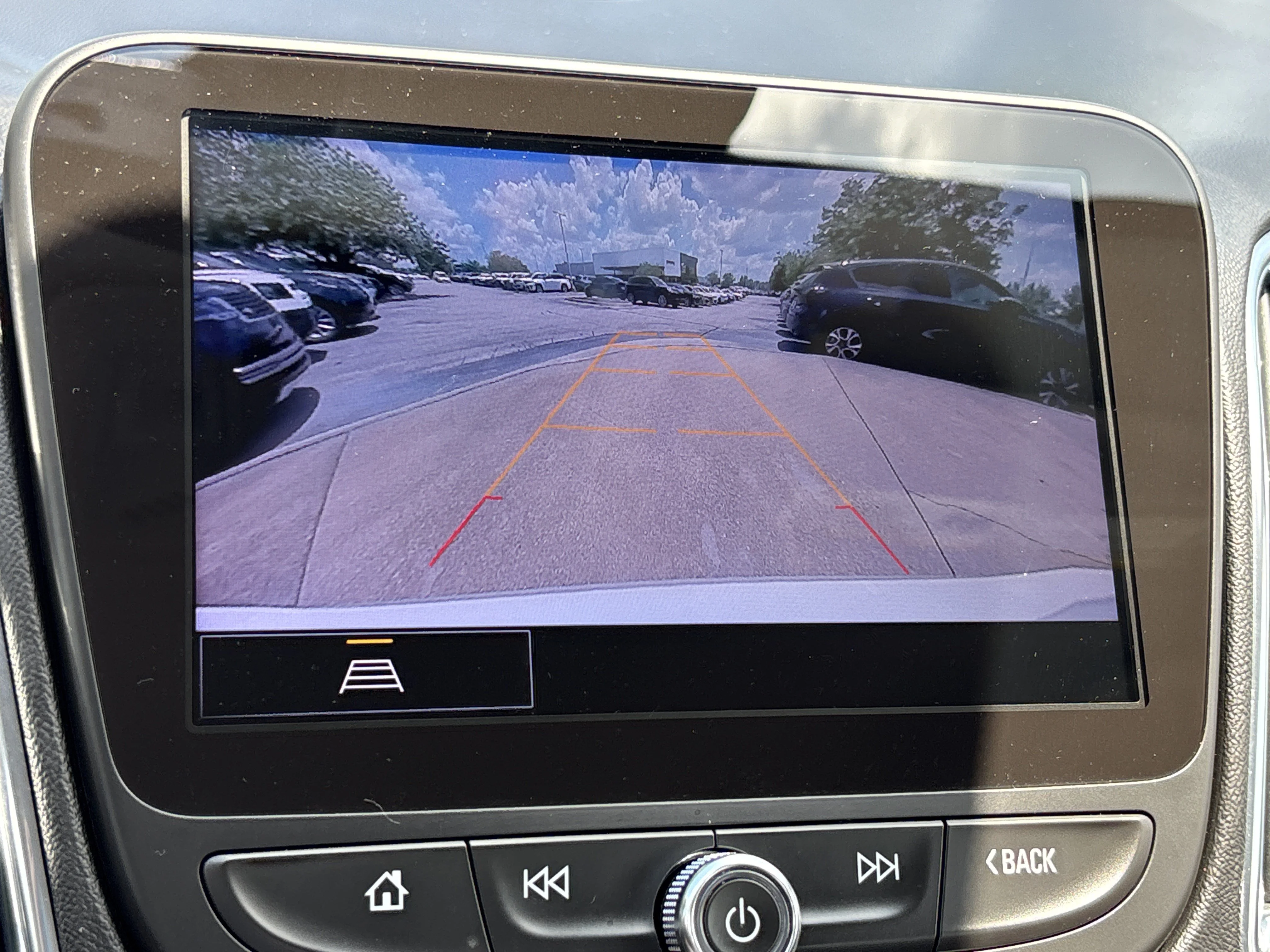 Used 2023 Summit White Chevrolet LT image 31