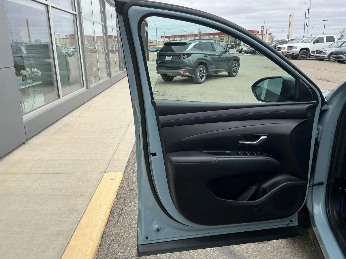 Used 2025 Blue Hyundai Preferred image 15