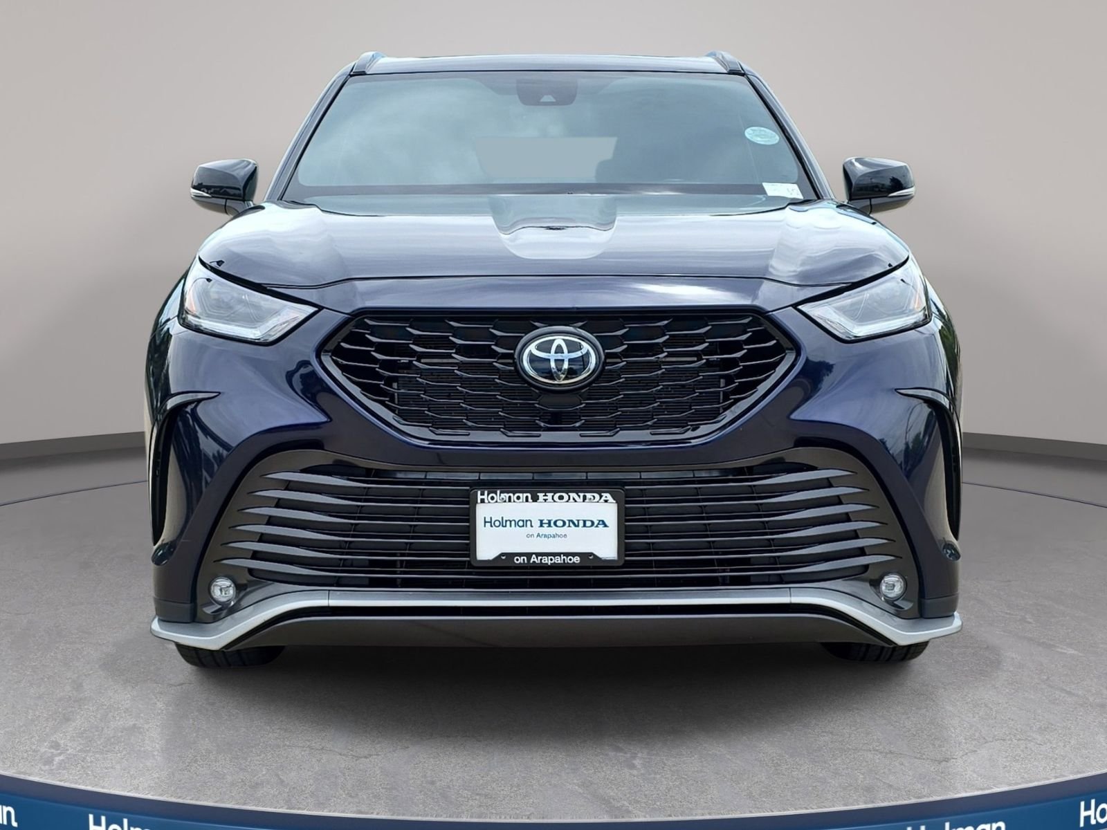 Used 2025  Toyota XSE image 3