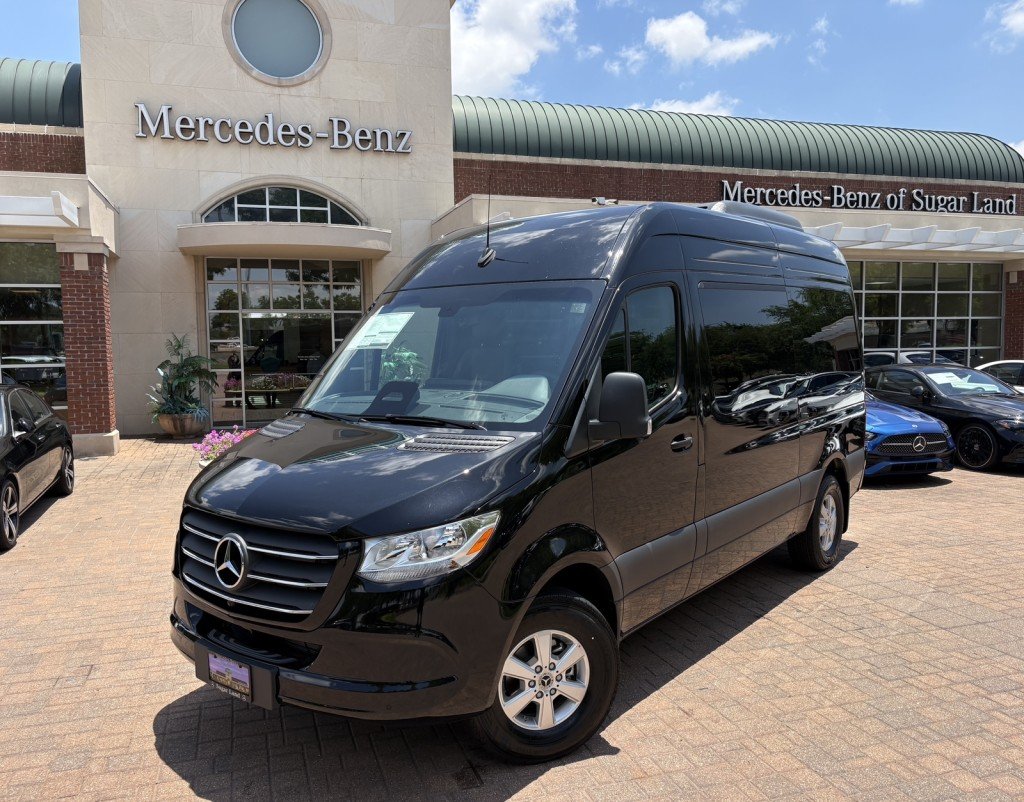2026 Mercedes-Benz Sprinter 2500 144 WB HO's photo