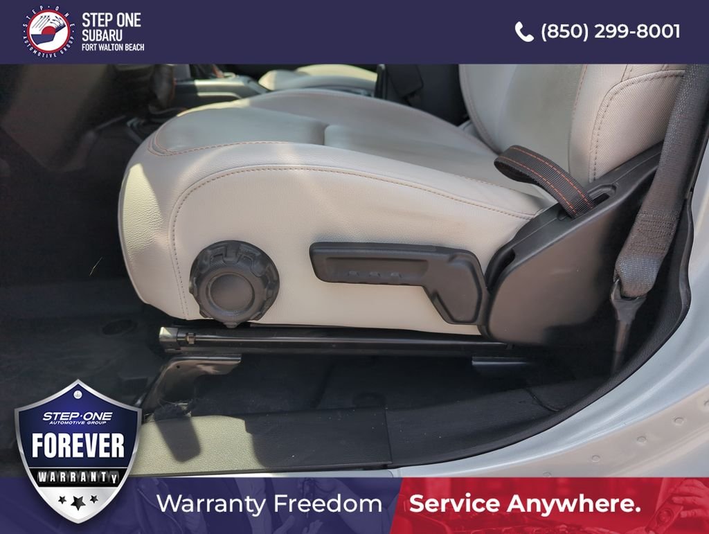 Used 2023 Silver Jeep Mojave image 13