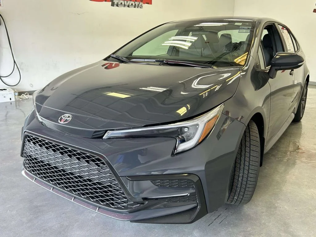 Used 2026  Toyota SE image 7