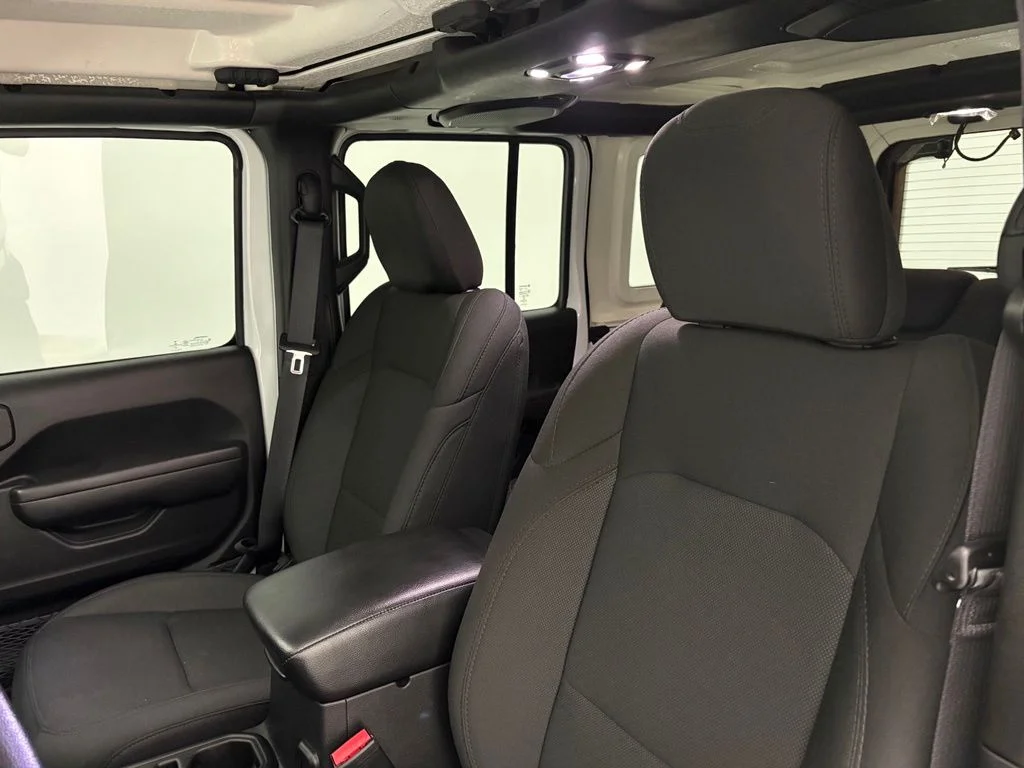 Used 2023 White Jeep Sport image 21