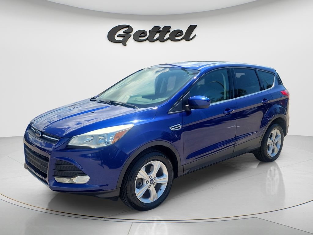 Used 2015 Blue Ford SE image 1