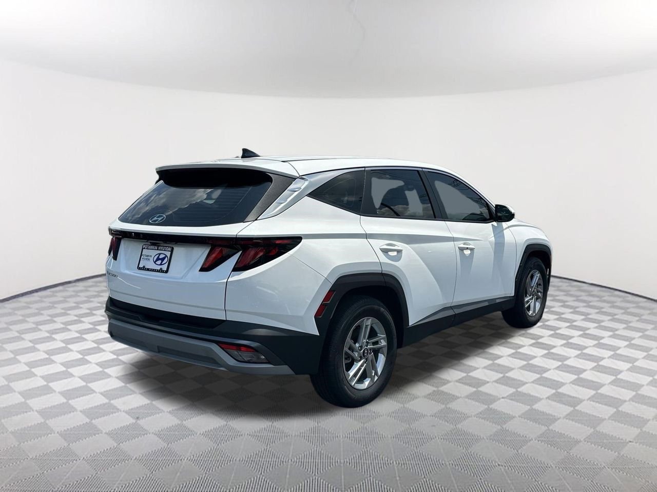 New 2025 Serenity White Pearl Hyundai SE image 5