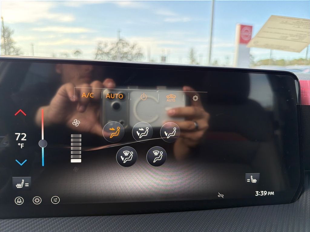 New 2026 Nissan Kicks SR 4D Sport Utility