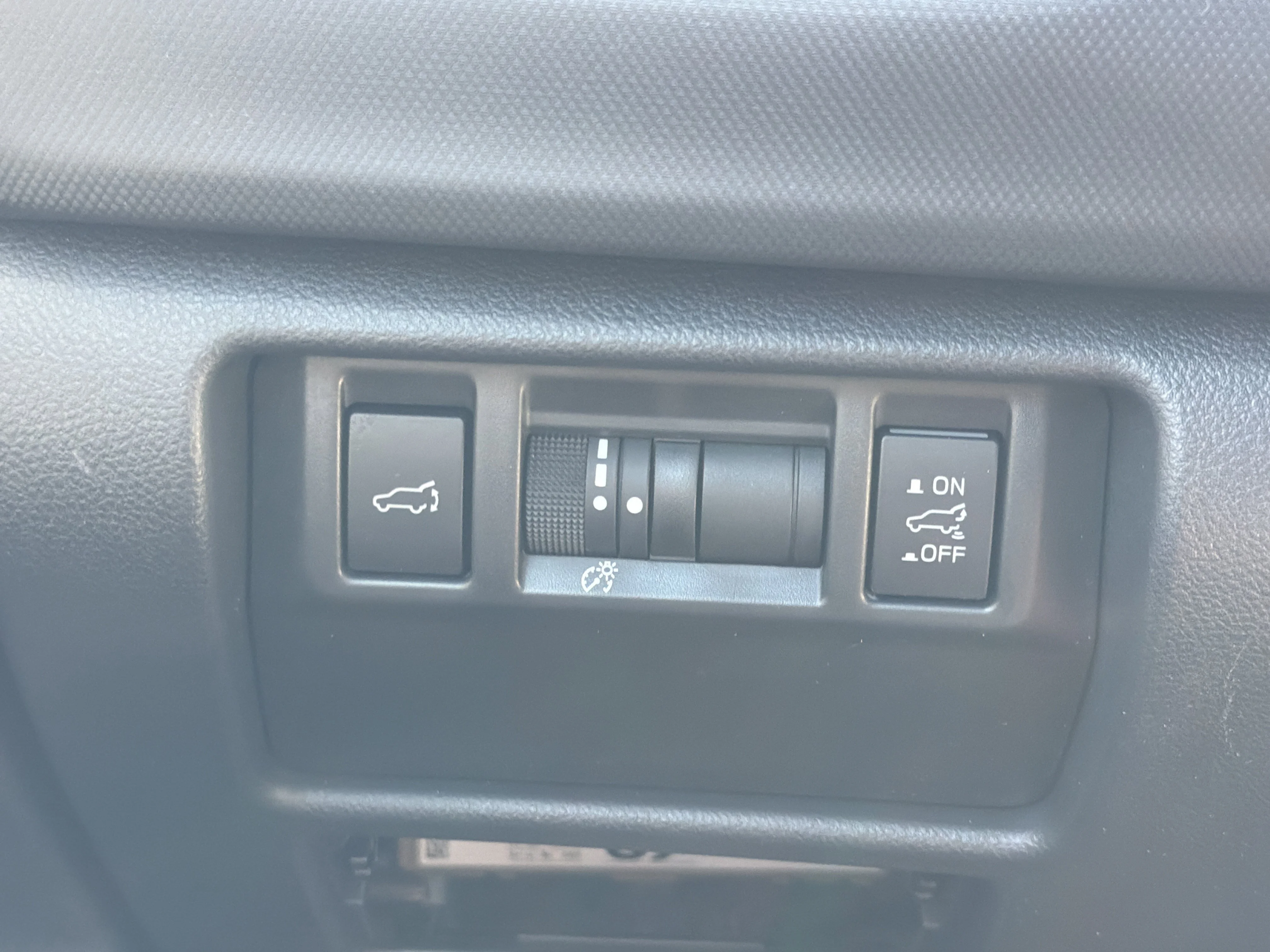 Used 2025 Crystal White Pearl Subaru Premium image 26